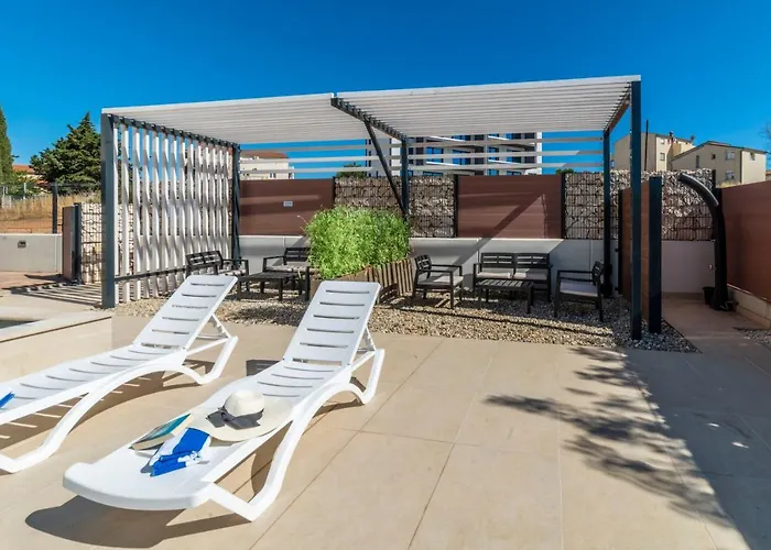 Pinna - Supin Apartment