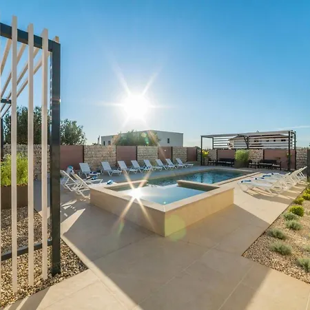 Pinna - Supin Пула