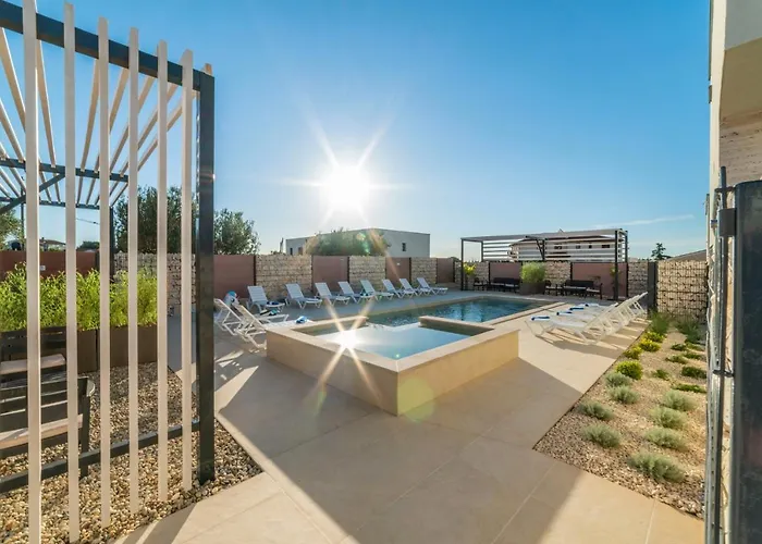 Pinna - Supin Пула